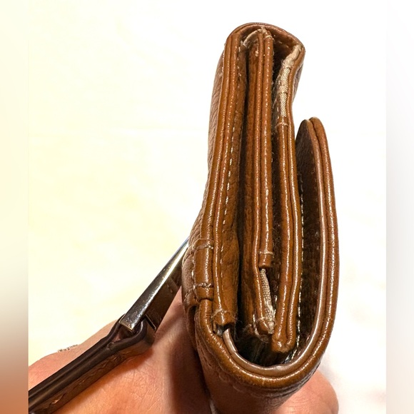 Tignanello Tan Leather Wallet with Metallic Accent - Picture 5 of 8